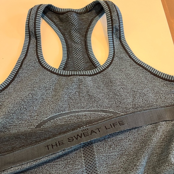 Lululemon Swiftly Racerback Tank- Rare color pattern!! - Picture 2 of 4